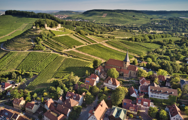 Luftbild mit Blick auf Weinsberg und die Burgruine Weibertreu