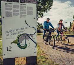 Am Literarischen Radweg in Lauffen | © Touristikgemeinschaft HeilbronnerLand e.V.