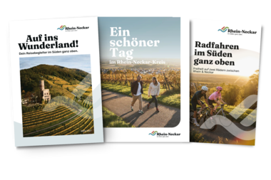 Drei Printprodukte des Rhein-Neckar-Kreises mit Titeln und Landschafts- oder Personenfotos auf den Covern | © Landratsamt Rhein-Neckar-Kreis